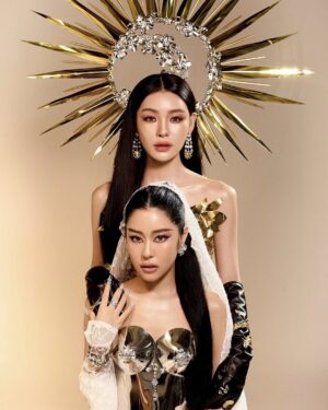 Phatchara Thabthong Instagram - The Lovers 🌞🌛
The Lovers tarot card represents Love, Balance 
and Choic-es 

MUA : @doublesix_aumz  @grace_makeup369
hair : @patthaworld 
Stylist : @sugusman
Photographer : @champ_roi_thai