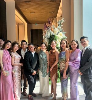 Phiyada Jutharattanakul Instagram - ยินดีด้วยกันน้องสาวคนสวยและเก่งที่สุดคนนี้นะคะ😘🥰🤘🏼ขอให้มีความรัก❤️ที่สดใส ครอบครัวที่อบอุ่น แบบนี้ตลอดไปนะคะ 💚💙 รักน้องทั้งสองค่า 💋❤️😊