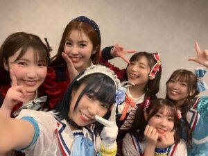Pile Instagram - .
あれれ、結構撮ったんだけどな🤣🩷
一旦持っているものだけ、、🤳
大所帯になりました。
いつまで皆と出来るかはわからないけど…
またたまに呼んでね😌🩷
今年は15周年なので頑張るよ！！❤️‍🔥
.
.
わたしと写真撮った後輩ちゃん達
わたしに写真をください🥹
と、みんなよびかけてください！！🤣🩷
.
.
小学生のときに、、踊ってましたって、、そんなこたちと、、、頑張りました…😂🫶🏻
#ラブライブ #lovelive 　#μʼs 　#LLSAT_横浜_day1　#LLSAT_横浜_day2　#Aqours #虹ヶ崎スクールアイドル同好会 #liella !! #蓮の空女学院スクールアイドルクラブ