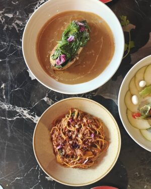 Plabita Borthakur Instagram - Had the best tacos ever! Spent a lovely afternoon at @pocolocotapasandbar with @kunjgutka. We went to catch up but ended up too busy stuffing ourselves- because the food was that good! Guess the catching up will have to wait. The drinks were just as refreshing!
Thank you @hellodspr 
.
.
.
.
.
.
.
.
#plabitaborthakur #mumbai #restaurant #mexicanfood #dineout #dayout #lifestyle #happiness #love #food