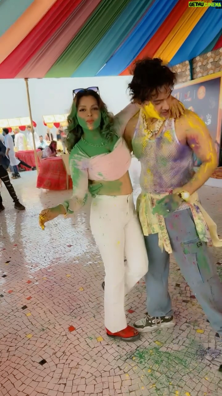 Pooja Poddar - 2.7K Likes - #holiparty2025🌈❤️💛💚 #partytime #partyfavors #instagood #instalike #frdsforever #frdship_nver_ends😍😍😍😘😘😘😘😇😇 #poojapoddarofficial