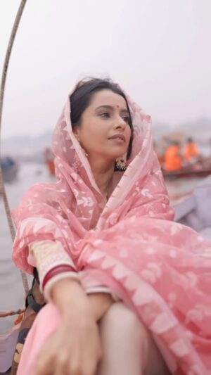 Pranitaa Pandit Instagram - “You have the right to perform your duty, but never to the fruits of your actions.” — Bhagavad Gita 2.47

Praying for strength to accept what is, to trust the journey, and to do what is right with faith. Let things unfold as they are meant to be.

Thankyou @shahbaz_d_cam_boy & @iishmeetks 
 

#BhagavadGita #DivineGuidance #SurrenderAndTrust #FaithOverFear #InnerStrength #LetGoLetGod #SpiritualGrowth #Acceptance #KarmaYoga #DoYourBest #TrustTheProcess #MindfulLiving