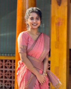 Prathana Nathan Instagram - 🐚🛕🔱
#tirupathi