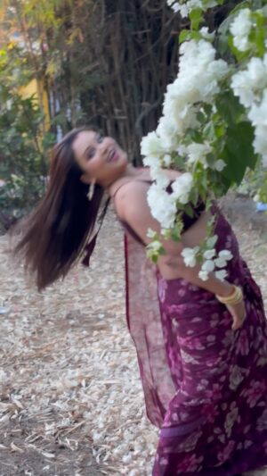 Priya Gamre Instagram - Rano..me Rano… bambai ki Rano… 😜❤️🥰😍
Credit: @sagaractor 
#priyagamre #reelitfeelit #reels #reelkarofeelkaro #reelsinstagram #reel #trendingreels #viralreels #viralvideos #onset #onset🎥🎬 #onsetlife #shooting