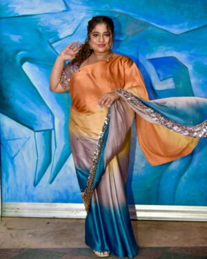 RJ Malishka Instagram - Day 2 hosting Perspectives 2024. When finance talks, but the saree still steals the show ✨🥵

This beautiful Outfit -  @masumimewawallaofficial 
Styled by -  @srishti_k 
Accessories - @azotiique 
Shoes : @thecaistore