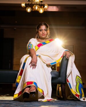 RJ Malishka Instagram - Promotions for #FreedomAtMidnight  that you guys absolutely Love.
Thankyou for all the ❤️❤️❤️. 
The tale  of Sarojini Naidu told in This gorgeous sari by : @gulabobyabusandeep @abujanisandeepkhosla .
Accessories: @azotiique @rahejavarun 
HMU : @avedaxnykaa.salon.mumbai @aabhapusalkar  Shoes: @thecaistore 
Styled by: @srishti_k 
Managed by : @lifeatcollectiveartistsnetwork and @sheetalgoklaney_official .  The Background song: One that should melt the hearts of men fr ❤️ Shoutout to Rekhaji 🤗 @rekha_bhardwaj