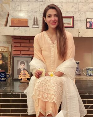 Rabab Hashim Instagram - ✨️✨️✨️

👗  @zainabchottaniofficial 💕
 
#Eid2022 #RababHashim