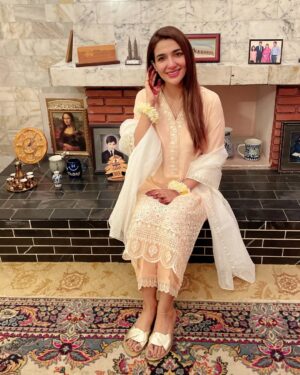 Rabab Hashim Instagram - ✨️✨️✨️

👗  @zainabchottaniofficial 💕
 
#Eid2022 #RababHashim
