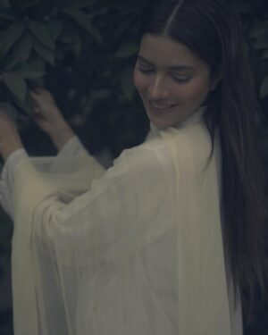 Rabia Butt Instagram - 💞پھر آیک خطہ اچانک ہی کوہ قاف ہوا-