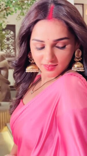 Rachana Mistry Instagram - Raani vibe💗
.
.
Styled by: @sacorina 🫰🏻
V.C: @pranjali_singh_parihar 💋
.
.
#jagritieknayisubah 
#BLESSED🙏🏻🧿