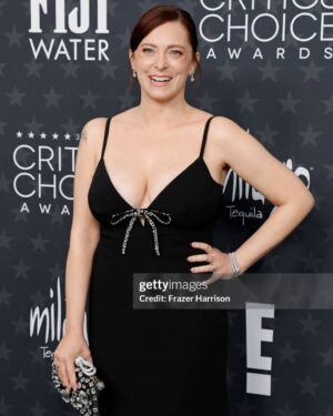 Rachel Bloom Instagram - I lost the #criticschoiceaward but got to meet Willow, a dog from the @losangelesfiredepartment so it’s a win 

Styling: @arieltunnell 
Head: @kattthompson 
Face: @austinevansmakeup 
Dress: @cinqasept 
Jewelry: @beladorajewelry 
Shoes: @alexandrebirman 
Clutch: @machandmach
Willow the dog: Heaven