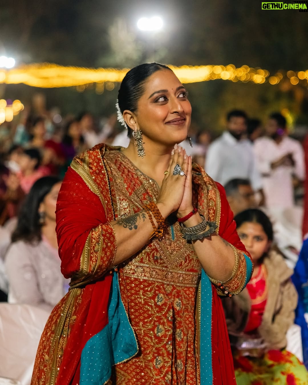 Raja Kumari - 48.3K Likes - Couldn’t have planned a better release for Kashi to Kailash 🔱 Thank you @gurudev @artofliving and @siddhantbhatia for inviting me to perform for Maha Shivaratri. It was an unforgettable night ❤️
Wearing @ritukumarhq @labelritukumar @neh0320
Jewelry @sangeetaboochra
Styled by @tryagaintoobad @styled_by_meera
Glam by @riyasheth.makeuphair
Shot by @amalabrahamshaji_
Thank you to @wfacofficial @srivinow @abbishekrmehrra for everything!