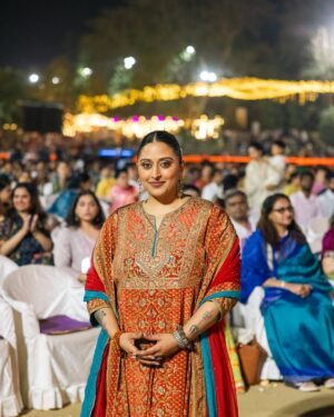 Raja Kumari Instagram - Couldn’t have planned a better release for Kashi to Kailash 🔱 Thank you @gurudev @artofliving and @siddhantbhatia for inviting me to perform for Maha Shivaratri. It was an unforgettable night ❤️

Wearing @ritukumarhq @labelritukumar @neh0320 
Jewelry @sangeetaboochra 
Styled by @tryagaintoobad @styled_by_meera 
Glam by @riyasheth.makeuphair 
Shot by @amalabrahamshaji_ 

Thank you to @wfacofficial @srivinow @abbishekrmehrra for everything!