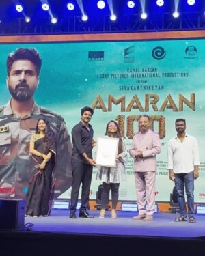 Rakshita Suresh Instagram - What an absolute honour and a privilege it is to be a part of this beautiful film! 🏆🧿 Definitely one for the books! 🎁 Thanks to each and everyone of you for your immense love towards me for #VennilavuSaaral.. seriously didn’t expect it :’) ♥️

Thank you for making this gem mine @gvprakash @sivakarthikeyan @rajkumarperiasamy @rkfioffl @saipallavi.senthamarai ✨

#Amaran will forever have an extremely special place in my heart 🫶🏼♾️
