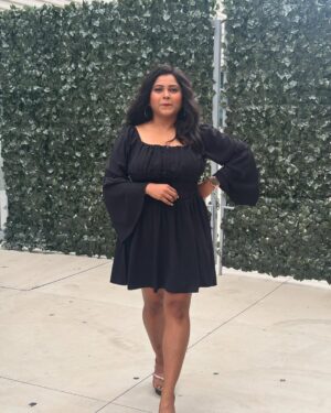 Rasika Vengurlekar Instagram - जेव्हा माझा आणि फोटोग्राफरचा Timing जुळत नाही 
आणि सगळे फोटोस् special Candid होतात 🫣😄😂

@namrata_rudraaj .. I love you 😂😂
हमारी दोस्ती और मस्ती बरकरार रहे !😘😘