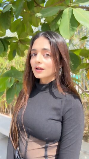 Ravina tekwani Instagram - Bhagwan bolte hai jo bolna hai bolo bas pyar se bolo. 
.
.
.
.
.
#funnyreels #relatablememes #relateable #trendingreels #memes funny reels, relatable content, relatable memes, relatable reels