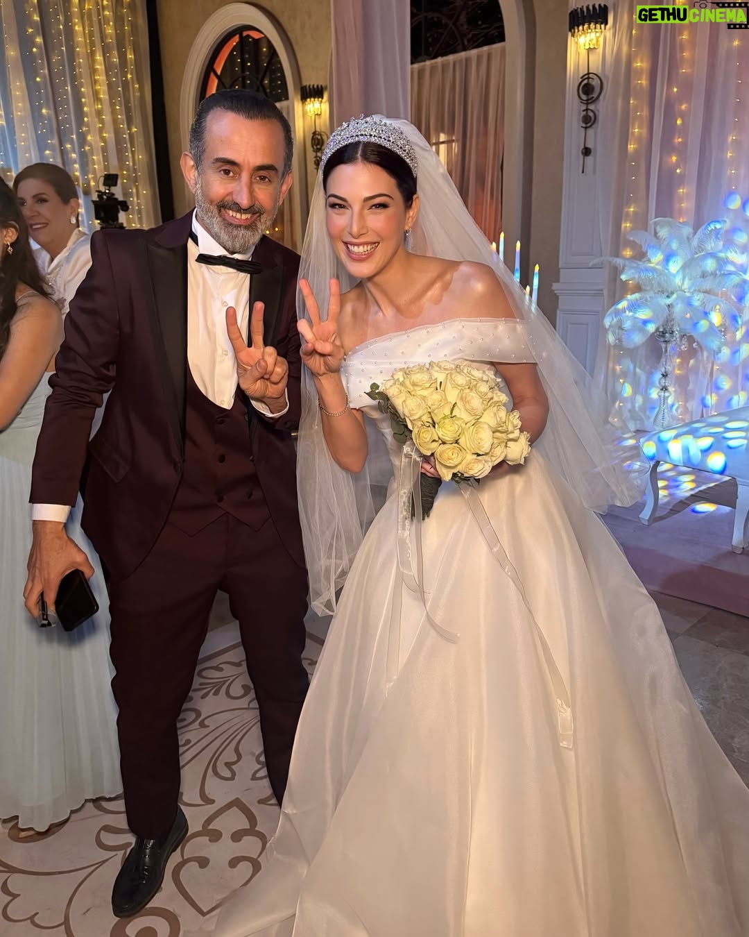 Razane Jammal - 57K Likes - 👰🏻♀️🤵🏻
حبيت شارككن شوية صور من البوم عرس نور وزيد، واشكر العيلة الحلوة اللي اكتسبتها بهالرحلة!
القائمين على العمل @saradabbous @hamadajamalaldeen @dimaalsafadi @yagmurayarr @adhammurched
مخرجيننا @fikretkadioglu @vedatuyar_ @ercaneyigun
شركائي الممثلين حتى اللي مش موجودين بالصور، رح اشتقلكن كلكن الفريق التقني كله ، عيلة الكارافان بتعرفو حالكن
,وكل شخص حط جهد وتعب لنقدملكن #القدر
.بحبكن كثير وبشوفكن بالرحلة الجاية ♥️
Celebrating the end of our show #alqadar by sharing my character Nour and Zeid’s wedding Album. Thank you to all the producers, directors, cast and crew that worked tirelessly around the clock to bring this show to life, to my caravan crew for the unforgettable memories and to our viewers for giving us so much love. I’m going to miss you all 💋