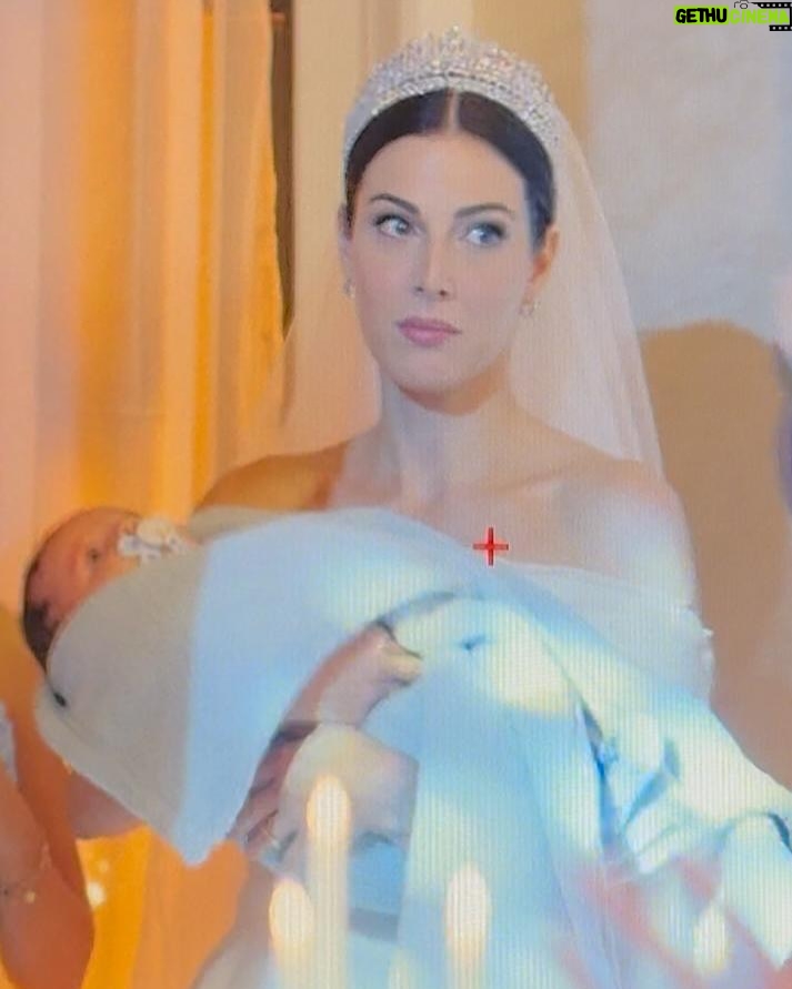 Razane Jammal - 57K Likes - 👰🏻♀️🤵🏻
حبيت شارككن شوية صور من البوم عرس نور وزيد، واشكر العيلة الحلوة اللي اكتسبتها بهالرحلة!
القائمين على العمل @saradabbous @hamadajamalaldeen @dimaalsafadi @yagmurayarr @adhammurched
مخرجيننا @fikretkadioglu @vedatuyar_ @ercaneyigun
شركائي الممثلين حتى اللي مش موجودين بالصور، رح اشتقلكن كلكن الفريق التقني كله ، عيلة الكارافان بتعرفو حالكن
,وكل شخص حط جهد وتعب لنقدملكن #القدر
.بحبكن كثير وبشوفكن بالرحلة الجاية ♥️
Celebrating the end of our show #alqadar by sharing my character Nour and Zeid’s wedding Album. Thank you to all the producers, directors, cast and crew that worked tirelessly around the clock to bring this show to life, to my caravan crew for the unforgettable memories and to our viewers for giving us so much love. I’m going to miss you all 💋