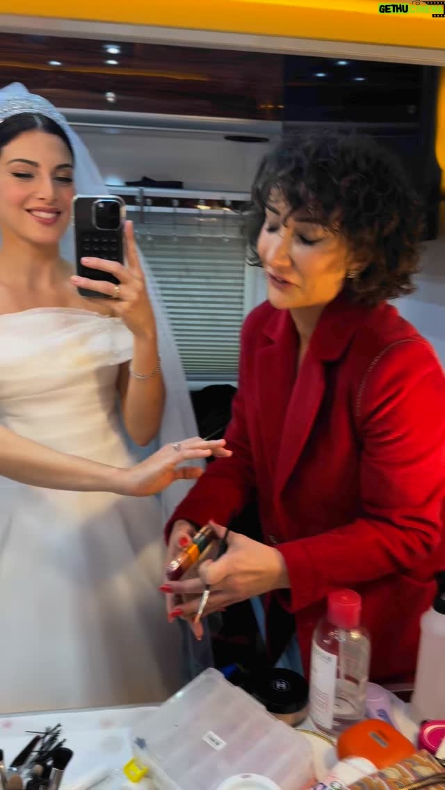 Razane Jammal - 130.3K Likes - وصلنا للنهاية بس رح نضل نغني كمان وكمان #القدر ♥️
النهايات الحلوة منها إلّا بداية لحياة أحلى! بتمنالكن دايمًا بدايات حلوة بتشبهكن. شكرًا عالدعم، شكرًا عالمحبة!
Tonight, the Al Qadar cast bids you a bittersweet farewell. But with every ending is the opportunity to have an even brighter beginning. From the bottom of my heart, I’d like to thank you for all of your support and love you’ve shown us. May your life be filled with joyous magical moments. Onwards and upwards my friends ♥️ love, Ray x