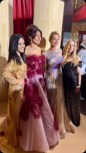 Rebecca Hampton Instagram - #fashionweek by @christopheguillarme 
#défilé et retrouver des amies de cœur dans un moment suspendu 🙏💘 #collection #automnehiver #2025 @wespiserd @rbk_hampton @carole_carat
