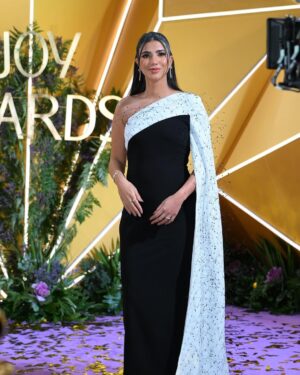 Reem Samy Instagram - An amazing night surrounded by joy, inspiration, and incredible people. Truly unforgettable! @joyawards 
💫💫💫#riydahseason 

Styled by @poucyelshahawy 
Make up @dinaragheb 
Dress @isabelsanchiscostura @esposagroup 
Jewellery @tiffanyandco 
Hair @salonsamerghaleb 
Heels @giuseppezanotti
Photographers @rovan.photographer