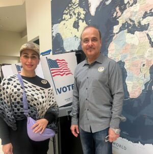 Reema Khan Instagram - US ELECTION 2024🇺🇸

Tariq and I after casting our vote for the presidential election 2024 👍
#uselection 
#2024 
#vote