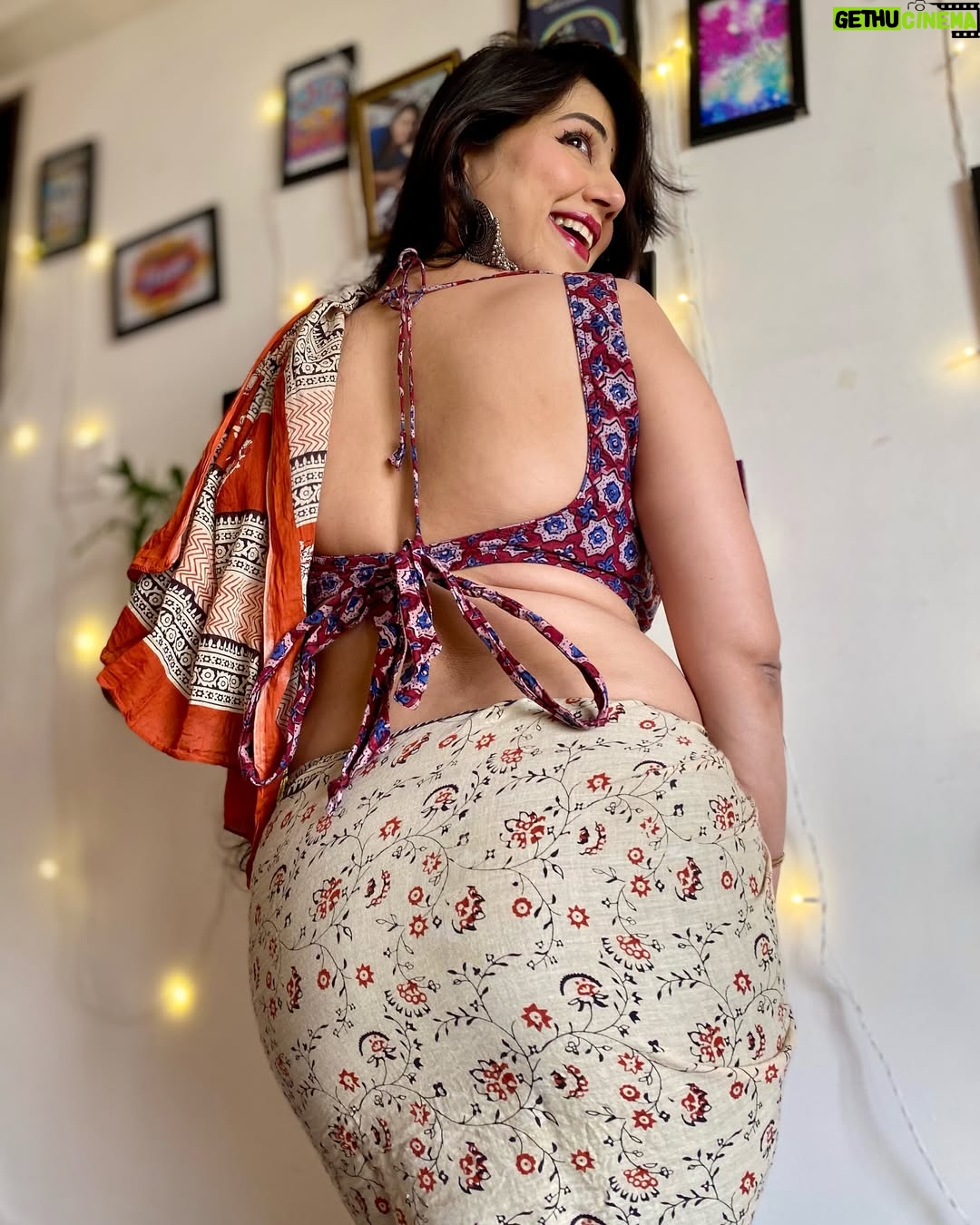 Reema Vohra - 17.4K Likes - Uh Uh 😛
.
.
.
.
.
.
.
.
.
.
.
.
.
.
.
.
.
.
.
.
.
.
.
.
.
.
.
.
.
.
.
.
.
.
.
.
.
.
#fyp #sareelove #saree #sareeoftheday #bongbeauties #bong #sareeswag #desi #explore #mallu #kuwaitinstagram #dubai
.
.
.
.
.
.
.
.
.
.
.
.
.
.
.
.
.
.
.
.
.
.
.
.
.
.
.
.
.
.
.
.
.
.
.
.
.
.