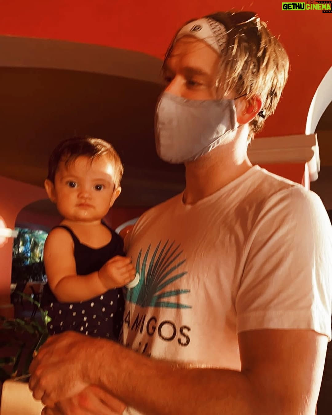 Regina Reynoso - 5.4K Likes - being a single mom is easier when you’re surrounded by great people ;)