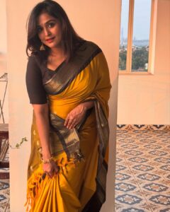 Actress Remya Nambeesan HD Photos and Wallpapers April 2025