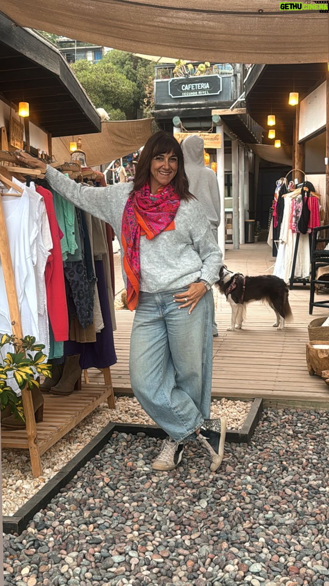 Renata Bravo - 560 Likes - Aún queda verano acá en el @patioderenata hasta la semana santa estaremos listos para recibirlos 💪🏻 @boutique_ingridobligado #moda #atardecer #cafeteria #diseño #experiencia