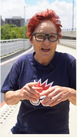 Renata Falzoni Instagram - Nosso gabinete fez a primeira contagem de ciclistas na Ciclopassarela Erika Sallum, e os números reforçam algo que já sabemos há muito tempo: quando há infraestrutura, a demanda aparece. 

A contagem foi realizada menos de um mês após a inauguração da estrutura e o resultado impressiona:

- 974 ciclistas passaram por lá entre 6h e 20h
- 13% eram mulheres – quase o dobro da média da cidade
- 16% ciclistas esportivos
- 9% bicicletas elétricas
- 7% entregadores

Além disso, comparamos com a Ponte Eusébio Matoso, onde os ciclistas ainda enfrentam trânsito intenso e sem estrutura adequada.

Nosso site (link na bio) você encontra o relatório completo