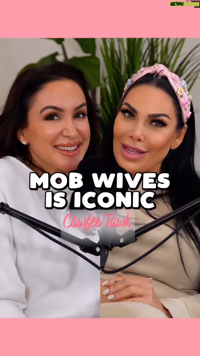 Renee Graziano - 1.2K Likes - On this week’s episode of 𝐂𝐚𝐰𝐟𝐞𝐞 𝐓𝐚𝐰𝐤 𝐰/ 𝐓𝐚𝐫𝐚 𝐂𝐚𝐧𝐧𝐢𝐬𝐭𝐫𝐚𝐜𝐢 I sit down, CAWFEE in hand, with @reneegraziano ☕️🗣️
The Tawk gets deeper than the iconic show, created by her sister @jenngraziano We dive into how our pasts shape us, why we shouldn’t regret our mistakes, when to say you’re sorry (& when not to).
Fifteen years has brought on a lot of change, and as I am a firm believer that women get better with age, that’s exactly what Renee is doing.
Being brutally honest, in a way that only she can, Renee talks about addiction, abuse and recovery. She aims to inspire & help others, and like me shares the motto that laughter heals, as we bond over our love of Carol Burnett, and Lucille Ball.
Renee shared stories of her past that revealed she was a reality show before she was a reality show! Thank you for the “Cawfee Tawk” Renee. ♥️
Listen/watch wherever you #podcast
#coffee #coffeetime #comedian #realtalk #newyork #accent #mobwives #fyp #women #instagram