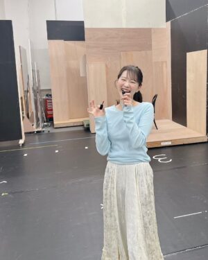 Reon Yuzuki Instagram - .
今日は
ホワイトデーということで
ねねに
お返し🐤
.
手作りクッキー返し
したいと
思ってたけど🥸

.
やっぱり
そんなん無理だーと
心が折れて笑笑
作ってくれたことに
改めて
すごっ‼️‼️って
なって🙂‍↔️🙂‍↔️

.
ねねに似合いそうな
プレゼントに
しました🙂‍↔️🙂‍↔️

.
早速つけてくれて
しゃべみたいな
顔で
ケタケタ笑ってました😊💪

.
#ホワイトデー
#久しぶりにねねにお返し
#夢咲ねね　ちゃん
#しゃべに似てる
#柚希礼音