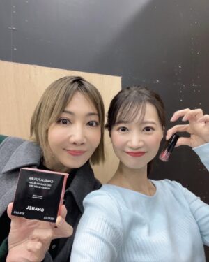 Reon Yuzuki Instagram - .
今日は
ホワイトデーということで
ねねに
お返し🐤
.
手作りクッキー返し
したいと
思ってたけど🥸

.
やっぱり
そんなん無理だーと
心が折れて笑笑
作ってくれたことに
改めて
すごっ‼️‼️って
なって🙂‍↔️🙂‍↔️

.
ねねに似合いそうな
プレゼントに
しました🙂‍↔️🙂‍↔️

.
早速つけてくれて
しゃべみたいな
顔で
ケタケタ笑ってました😊💪

.
#ホワイトデー
#久しぶりにねねにお返し
#夢咲ねね　ちゃん
#しゃべに似てる
#柚希礼音