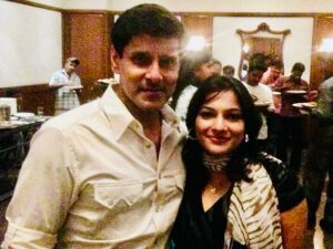 Rethika Srinivas Instagram - How many of you have seen the movie . Type yes if u have !!

Memories from  my Deiva Thirumagal  movie . It was a great pleasure working with them . Made lovely friends and learnt a lot from them. Some memories are evergreen and this was surely one of them. AL vijay is one of the sweetest director too. Each and every one in the snap with me gave me lot of love and will always cherish it . 

#rethika #rethikasrinivas #shooting #memories #movie #deivathirumagal