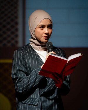 Revalina S. Temat Instagram - Congrats Aca Sayang @natasharizkynew !🎉 
Makasi yaa udah 'maksa' aku buat bacain salah satu puisi km yg bagus bgt☺️ 
Semoga karya luar biasa ini bisa menginspirasi banyak orang, seperti kamu yang selalu menginspirasi kita semua. Love you caa❤️
Your words truly have a way of touching hearts,wishing you all the success and more! 💖📚