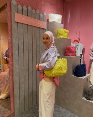 Revalina S. Temat Instagram - Launching @inforiamiranda x @b_y_o_ 🫶🏼🫶🏼