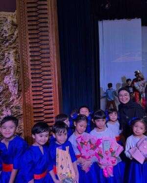 Revalina S. Temat Instagram - Konser 1 Nabi Ishaq AS
Good job Ade Jendra.. Semangat banget dan hafal semua gerakan dance nya. Padahal sehari sebelumnya abis dari dokter, badan anget, batpil jadi ngga ikutan GR. Alhamdulillah ade tetep semangat. Love youuuu