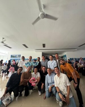 Revalina S. Temat Instagram - Konser 1 Nabi Ishaq AS
Good job Ade Jendra.. Semangat banget dan hafal semua gerakan dance nya. Padahal sehari sebelumnya abis dari dokter, badan anget, batpil jadi ngga ikutan GR. Alhamdulillah ade tetep semangat. Love youuuu