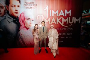 Revalina S. Temat Instagram - Hari yang ditunggu-tunggu akhirnya datang juga!🥰
Gala premiere 1 imam 2 makmum😍 siapa yang udah gak sabar nonton film ini?

Siap2 ntn di bioskop 16 Januari 2025 yaa. Makasiii ya yg udh selalu support aku

Make up @mcelly.makeupartist
Outfit @inforiamiranda
Hijab do @afifahssyhdh

@stematmanagement @sevisi.virtualassistant @1imam2makmum @base.id