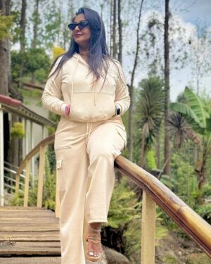 Rhema Ashok Instagram - Collecting memories and not just likes. Here’s to living boldly, laughing loudly, and loving truly 🤍Cheers to adventures that await! 🥂✨

Location courtesy: @lafourseasonsresorts