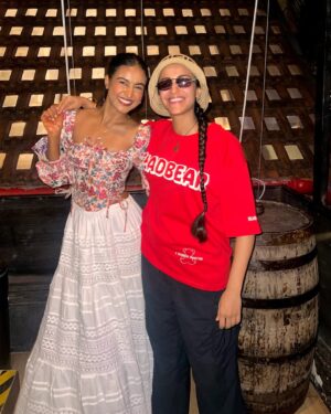 Rida Tharana Instagram - no revenge because people who are naturally ugly inside end up destroying their own lives anyways.

Pink corset : @barse.in 
Skirt : @cottoncandybykay 
Textured corset : @leaclothingco 
White skirt : thrifted
