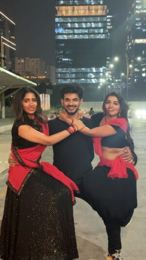 Ridhi Instagram - Chinnado vaipu 🍓pedhado vaipu 🖤

#ridhi#ridi #ridhiofficial#demonpavan#saharkrishnan#lovestory#loveislove#reels#reef2reef#chinnadovaipu#ntr#telugu#telugureels#songs#instagram#instadaily#explore#explorepage✨ 

https://yt.openinapp.co/bdbks
