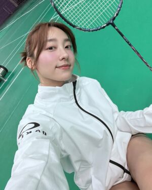 Riko Xi Instagram - 原來快樂這麼簡單（請看第二個影片 
請多運動！！🥹🤍✨✨✨
一小段時間沒打就退步 怎麼回事🙂
迎接開工要有好身材
先燃燒脂肪∠( ﾟ▽ﾟ)／☆