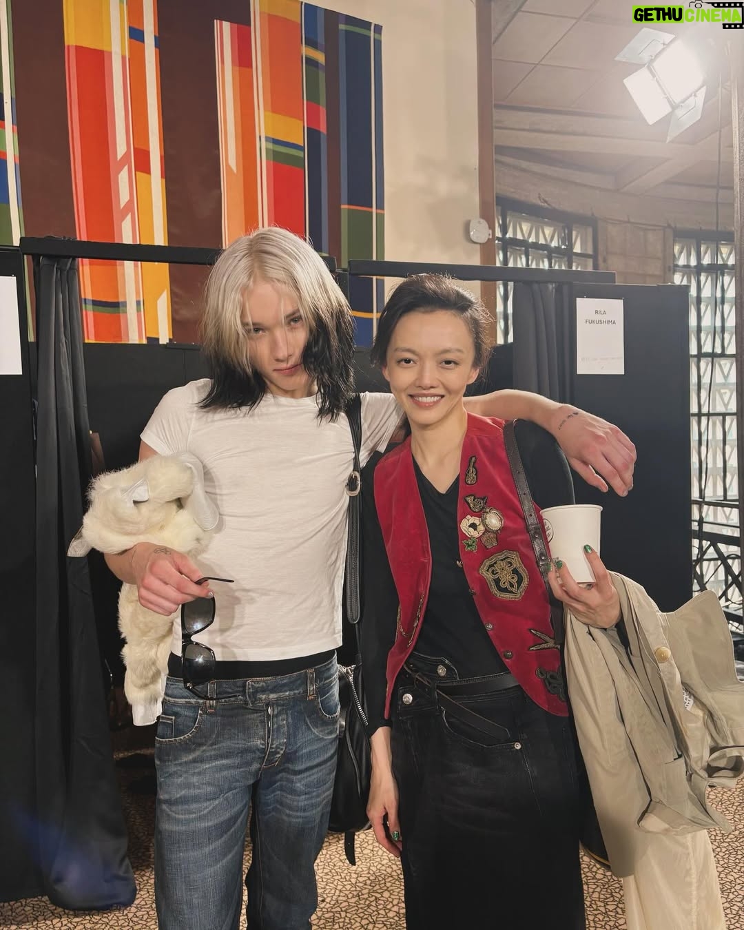 Rila Fukushima - 3 Likes - Paris 🇫🇷
パリに行ってきました。
① Musée de l'Orangerie #オランジュリー美術館
②Early in the morning
③Monet #LesNymphéas #waterlilies
④
⑤If me and @gaiarepossi were in the same school💓🤭
⑥ sent out postcards
⑦ sleepy Rila 🤤😴
⑧run into @shunsukeokabe 🚲
⑨run everybody run 🏃💨
⑩back stage
🔥