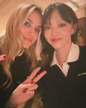 Rila Fukushima Instagram - Paris 🇫🇷
パリに行ってきました。
① Musée de l'Orangerie #オランジュリー美術館
②Early in the morning 
③Monet #LesNymphéas #waterlilies 
④
⑤If me and @gaiarepossi  were in the same school💓🤭
⑥ sent out postcards 
⑦ sleepy Rila 🤤😴
⑧run into @shunsukeokabe 🚲
⑨run everybody run 🏃💨
⑩back stage 
🔥