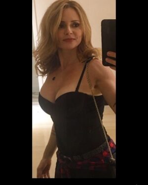 Rita Guedes Instagram - Aquele checking antes de sair …. 📷 :)