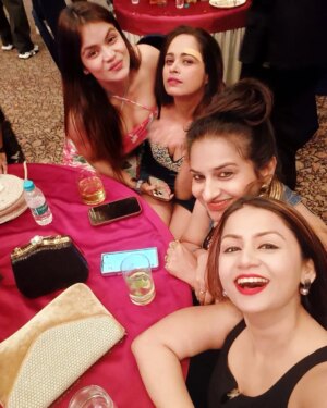 Ritu Rai Instagram - A Crazy Evening 🤪✨✨
#actors #actorslife #party #masti #friends #mumbai