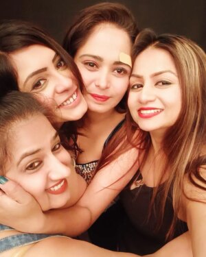 Ritu Rai Instagram - A Crazy Evening 🤪✨✨
#actors #actorslife #party #masti #friends #mumbai