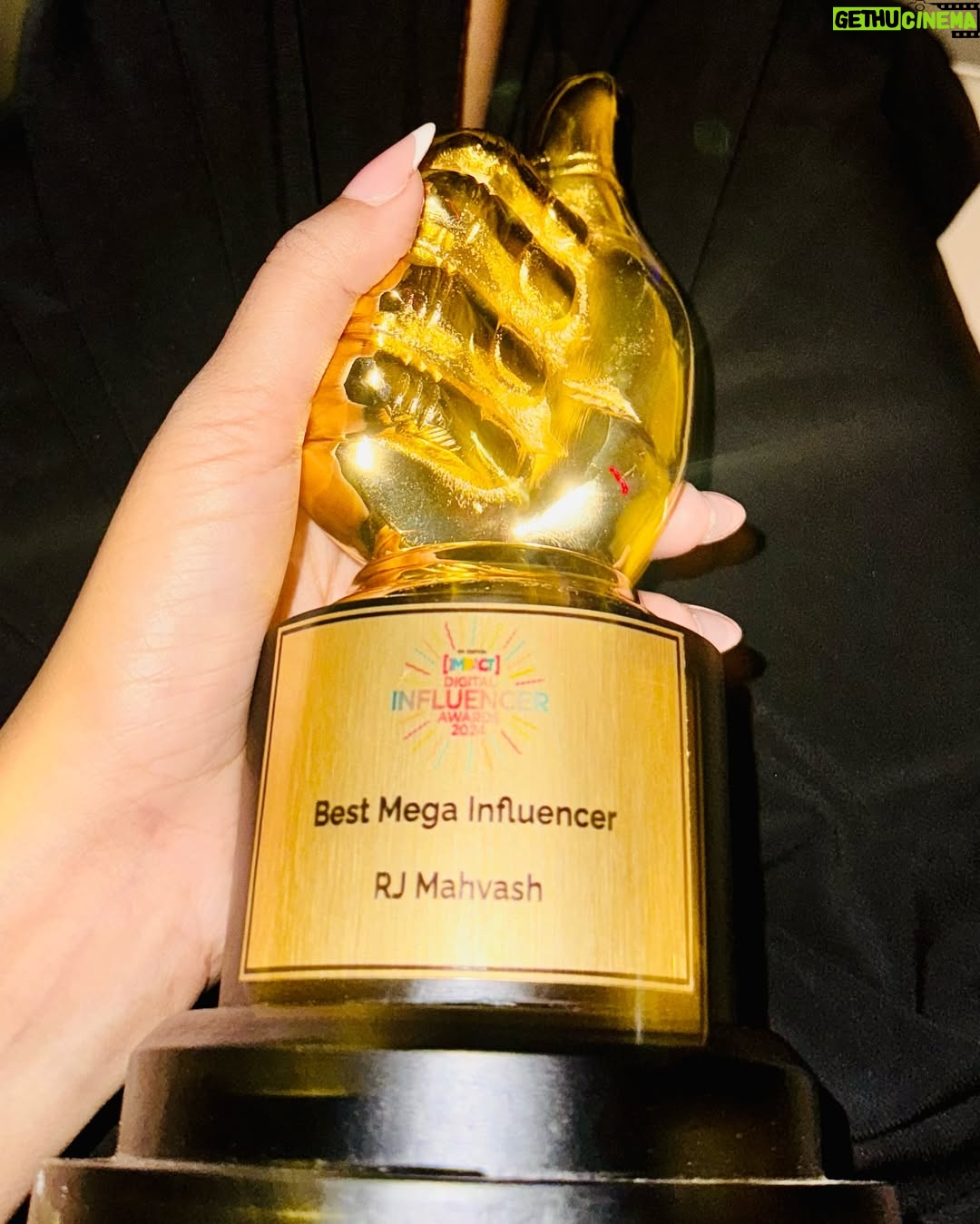 Rj Mahvash - 497K Likes - Starting with just 2000rs for my first brand promotion to now being a full-fledged film producer ... I have seen it all🙇🏻♀️But trust me chote sheher se nikal ke , hamare liye to mc donalds jana hi bohot badi baat hoti thi us time.. ke crazy krlia aj😂 metro city ghumne ka craze hota tha bhai, phir naye sheher me akele ana... aur apne dum pe ye sab achieve karna... GUPTA! Maja bohot aata hai khudse kuch karne me! 🙏🤌🏻🥹itne bade sapne to dekhe bhi nai the jitne poore karliye..not my first award but every little achievement feels special.
.
.
.
.
Dress credits: @shantanunikhil
